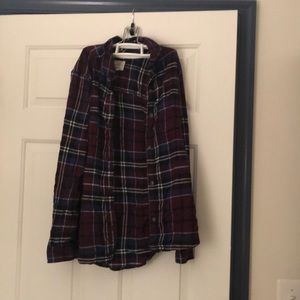 American Eagle maroon and navy flannel